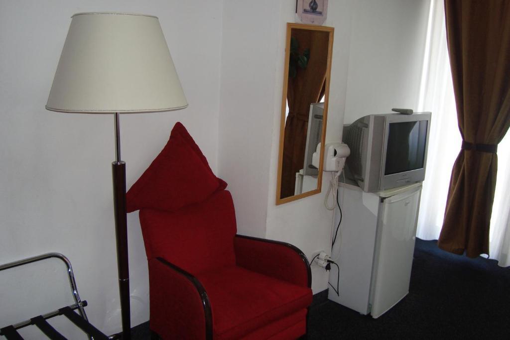 Hostel Litovoi Bukarest Exteriör bild
