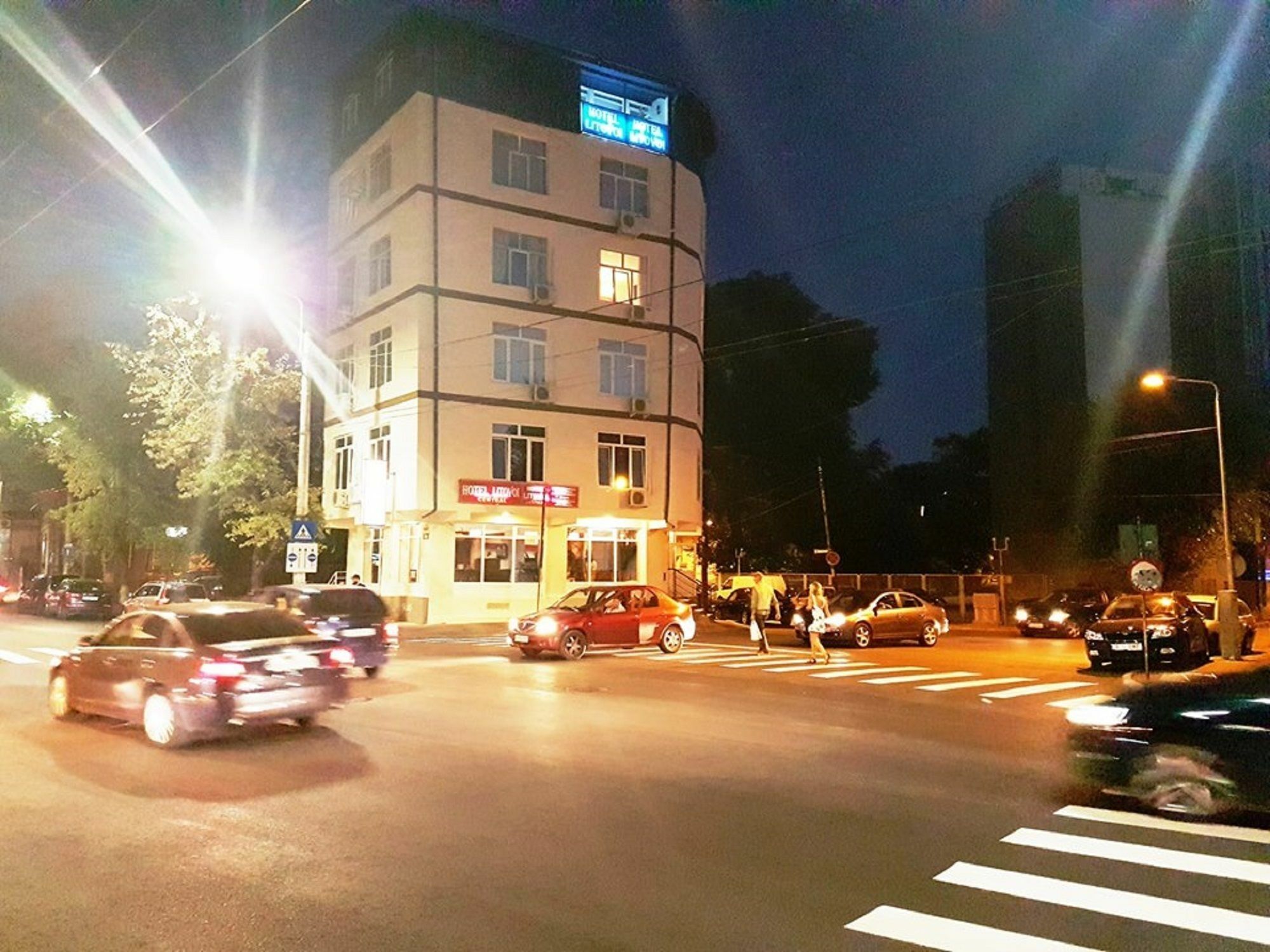 Hostel Litovoi Bukarest Exteriör bild